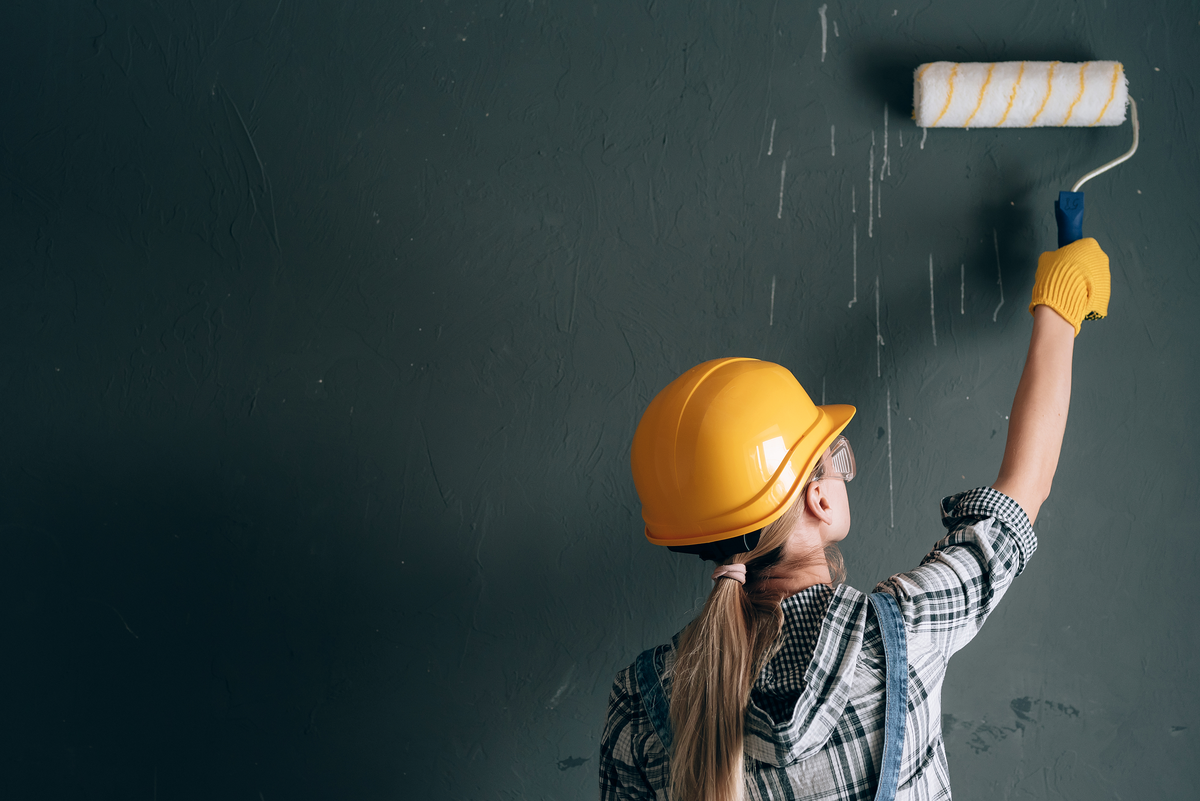 4. Фарбування стін, раніше пофарбованих органорозчинною фарбою, у вологих приміщеннях